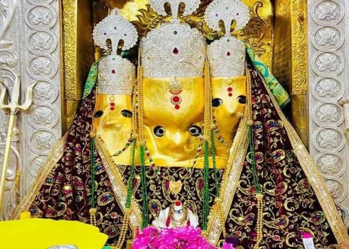 Kalashtami Special: Maa Baglamukhi Mahapuja & Yagya To neutralize negativity and enemy influences, protect from evil eye/occult harm, aid in legal and competitive matters, and grant speech potency, courage, and victory.