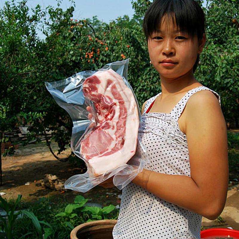 Домашняя свинина: свежие свиные отбивные, кишечник, свиные ноги, ребра, свиные копыта, свиная брюшина