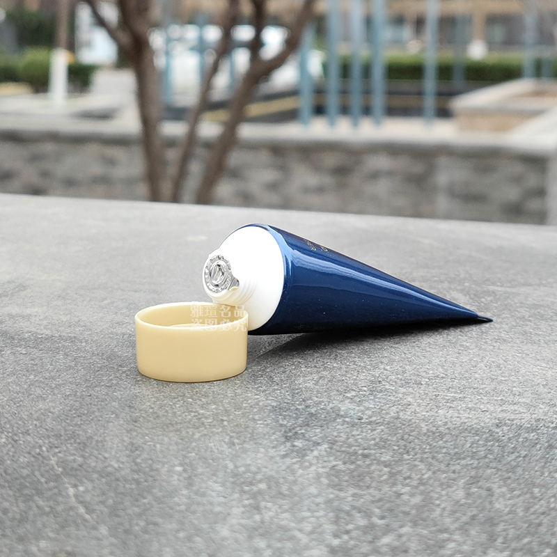 Очищающее молочко с гиалуроновой кислотой и аминокислотами Herborist классическая серия, 20 г, пробник, оригинал