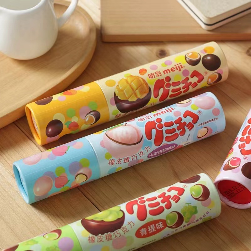 Японские жевательные конфеты Meiji с шоколадом 50г со вкусами зеленого винограда, манго, клубники, яблока и персика (пластинка)
