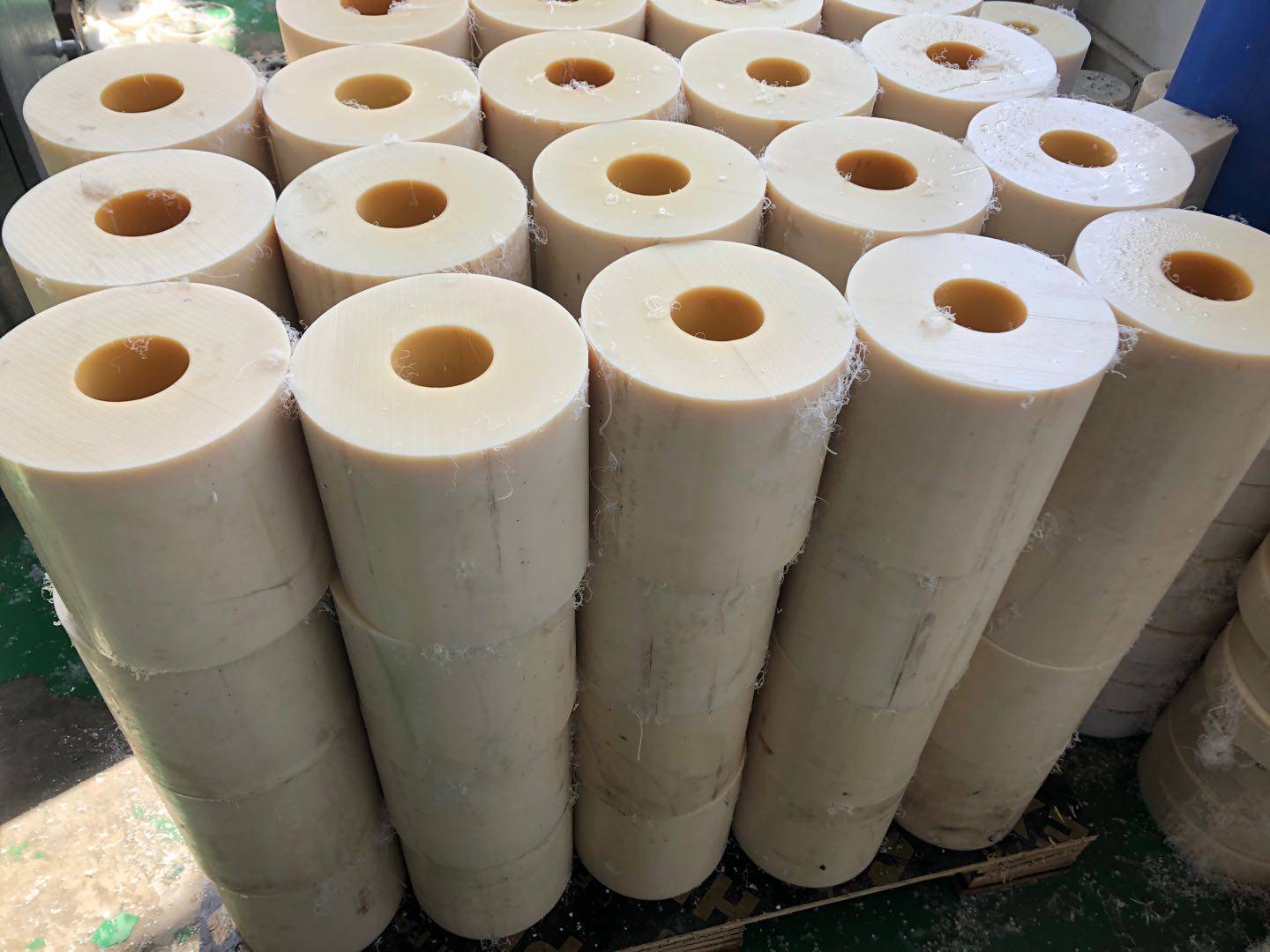 Нейлоновые трубы прямых поставок MC/PA6 полые стержни Высококачественные износостойкие втулки Высокотемпературные прокладки Обработка шкивов