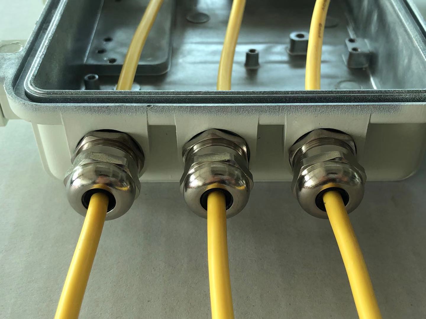 Водонепроницаемый металлический кабельный разъем / медный водонепроницаемый разъем / M12*1