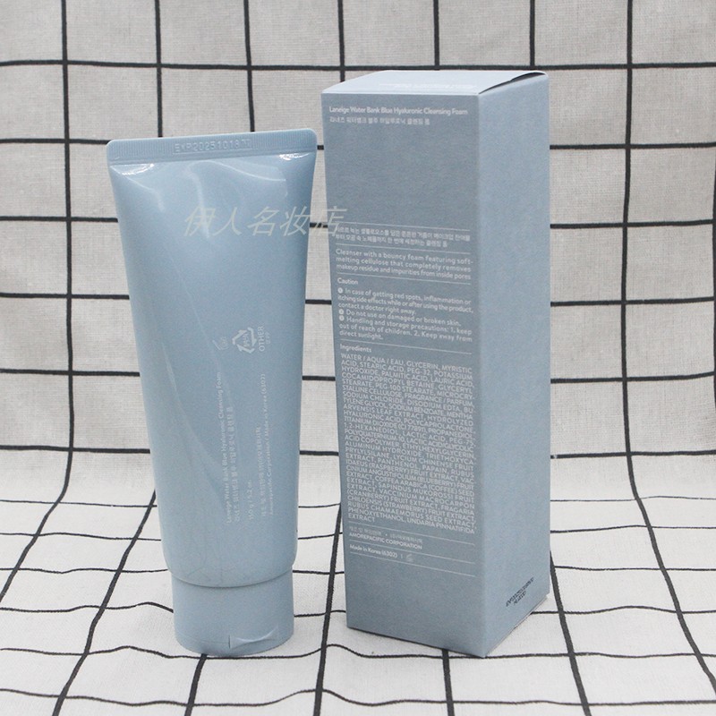 Увлажняющая пенка для умывания и снятия макияжа Laneige Water Bank с гиалуроновой кислотой 150 мл