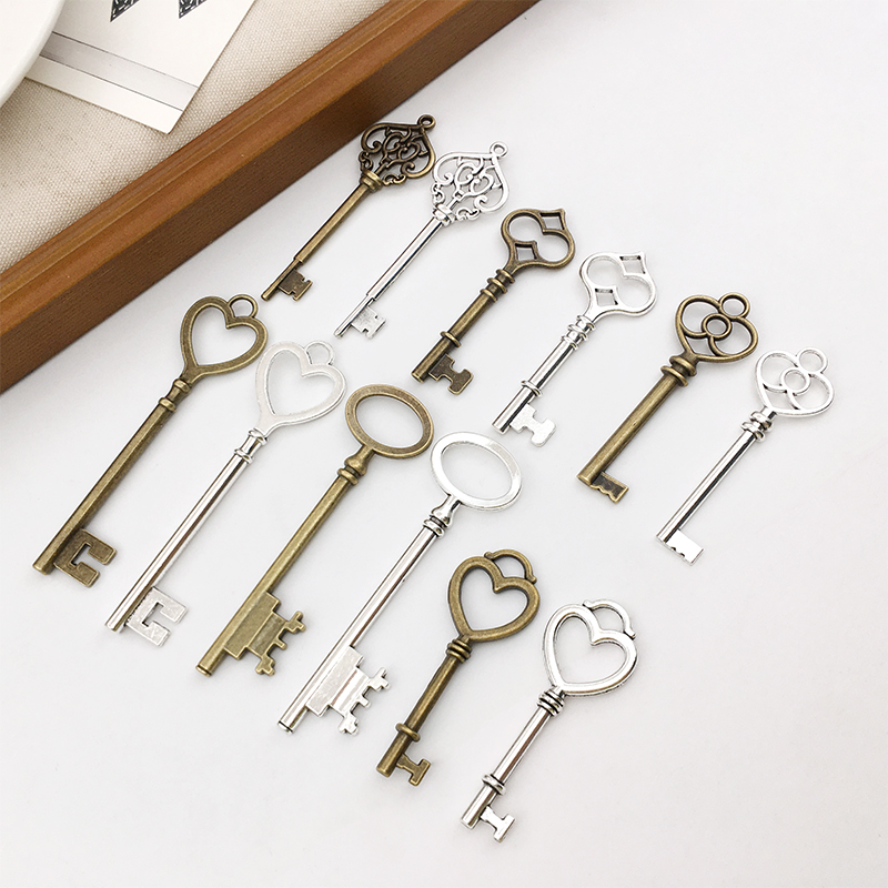 Set of 5 ZAKKA Vintage Handmade DIY Alloy Antique Copper Key Accessories for Wedding and Lover