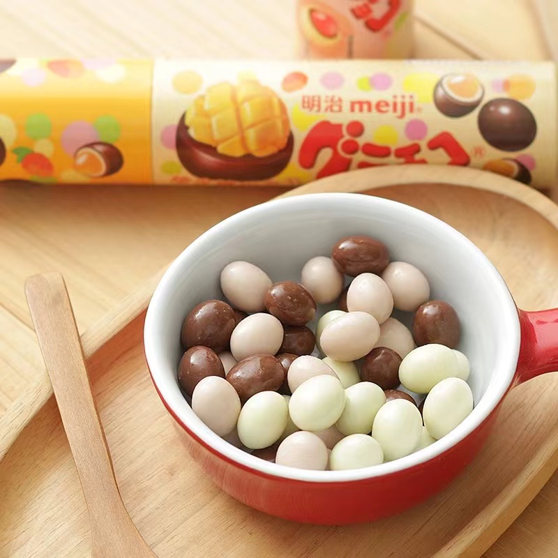 Японские жевательные конфеты Meiji с шоколадом 50г со вкусами зеленого винограда, манго, клубники, яблока и персика (пластинка)