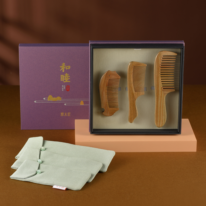 Настоящий подарочный набор Tanmujiang: гармоничные и идеальные три натуральных гребня из нефритового сандалового дерева для личной чистки и ухода
