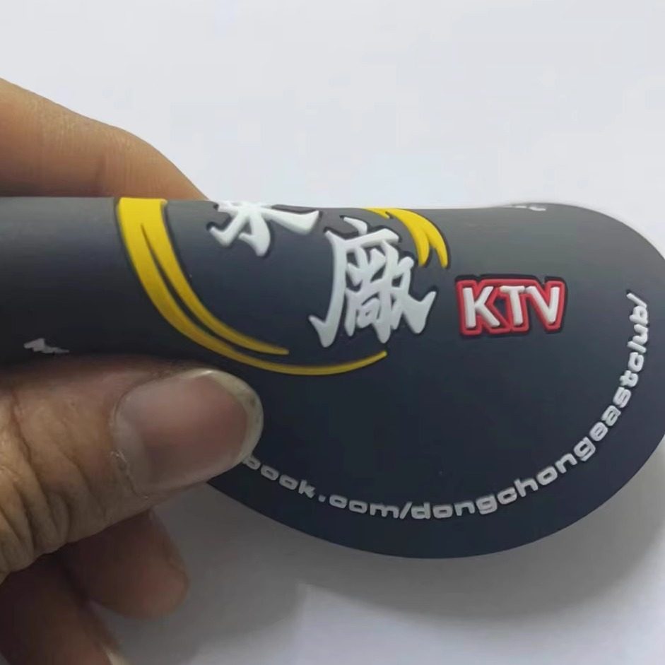 Индивидуальные подставки под чашки из мягкой ПВХ резины для кафе и баров с корпоративным логотипом