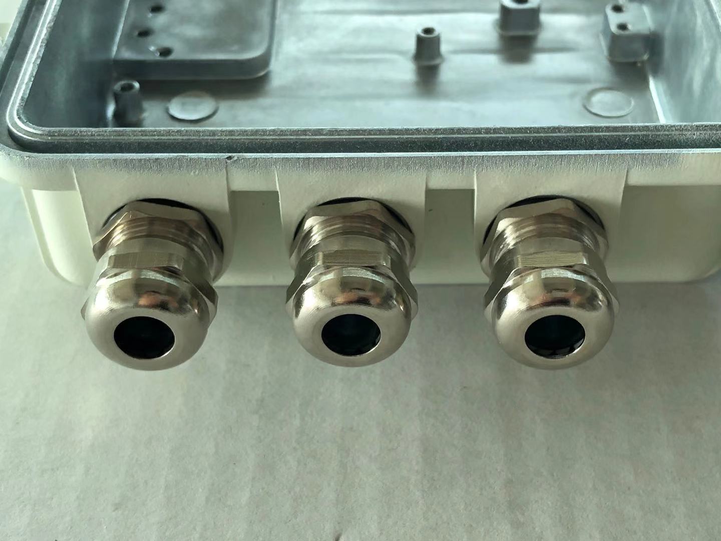 Водонепроницаемый металлический кабельный разъем / медный водонепроницаемый разъем / M12*1