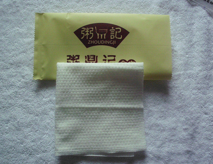 Одноразовые влажные салфетки из жемчужной нетканой ткани для отелей, клубов, ресторанов быстрого питания, универсальные с возможностью брендирования