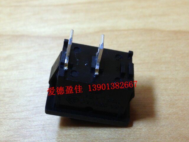 Импортированный из Тайваня микро-переключатель Hongju MR-1-110-C5N корабельного типа с 2 серебряными контактами 15ммx21мм