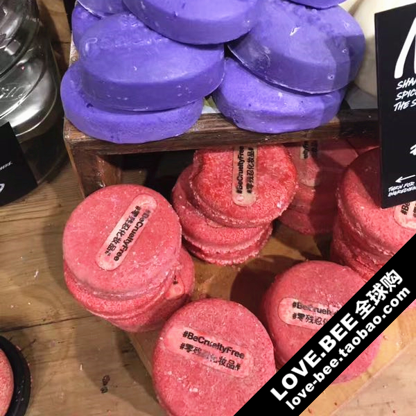 В наличии: LUSH новый шампунь-брусок Little Red Riding Hood 55 г, закупка из Великобритании