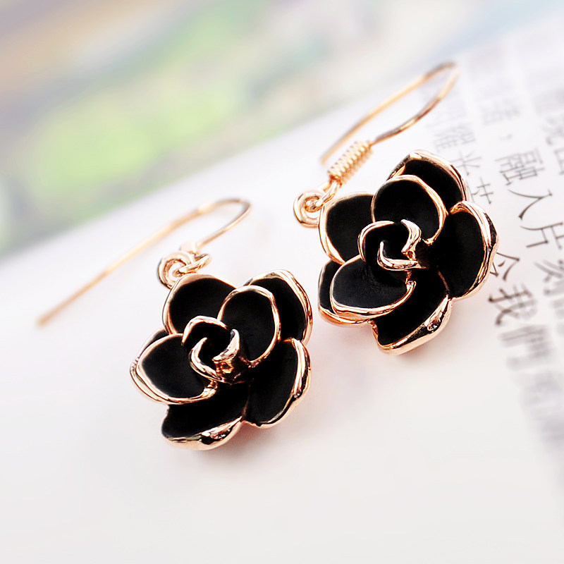 Серьги с камелией черные большие подвески для женщин 2024 новый осенне-зимний тренд