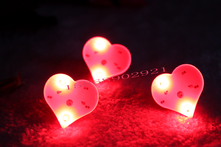 0534 Большая Красная Сердцевая Брошка с Подсветкой Светящийся Значок Подарок на День Святого Валентина и Свадьбу