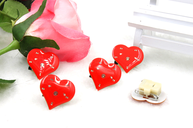 0534 Большая Красная Сердцевая Брошка с Подсветкой Светящийся Значок Подарок на День Святого Валентина и Свадьбу