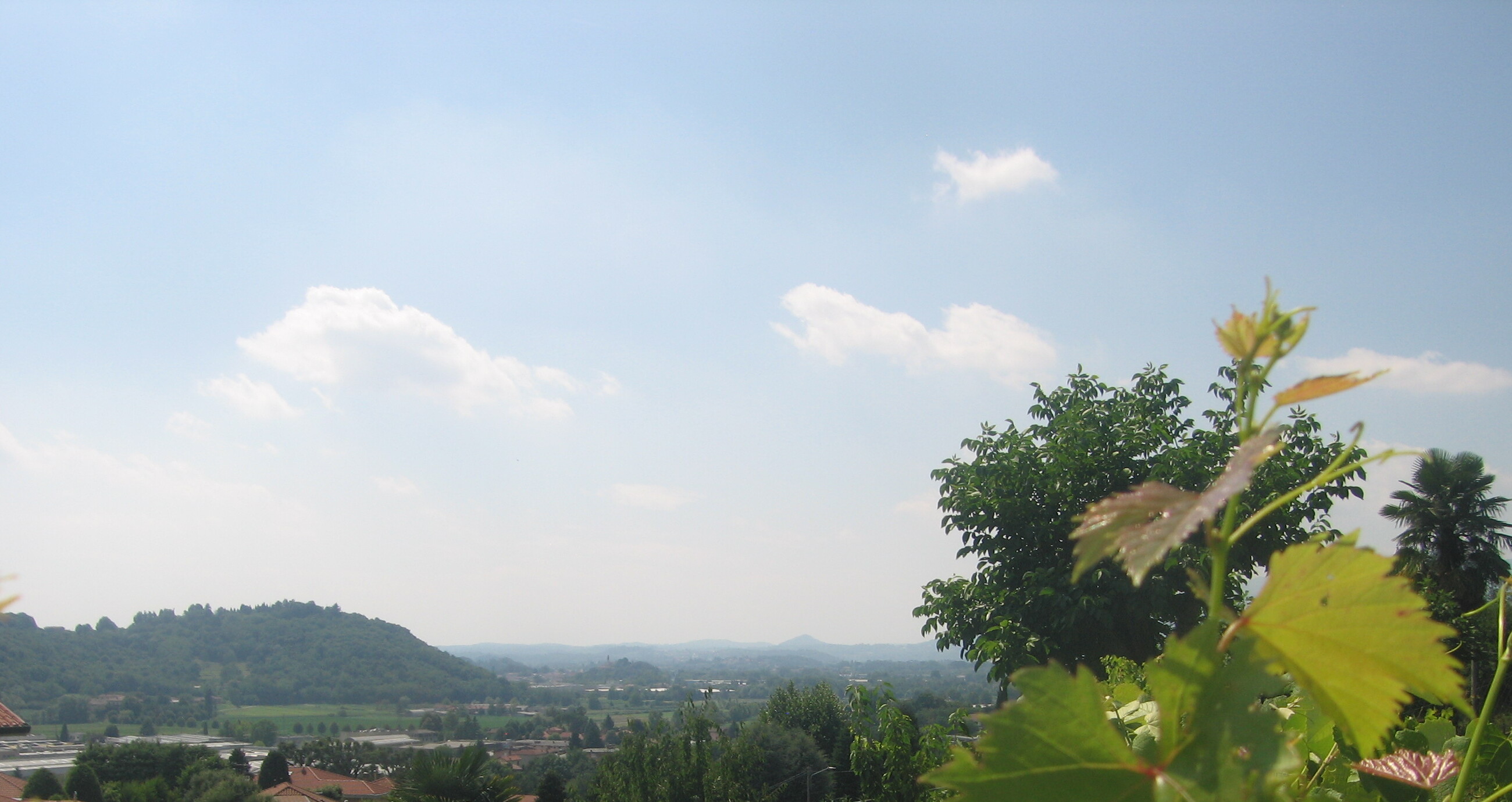 immagine della webcam nei dintorni di Cesana Brianza: webcam Oggiono