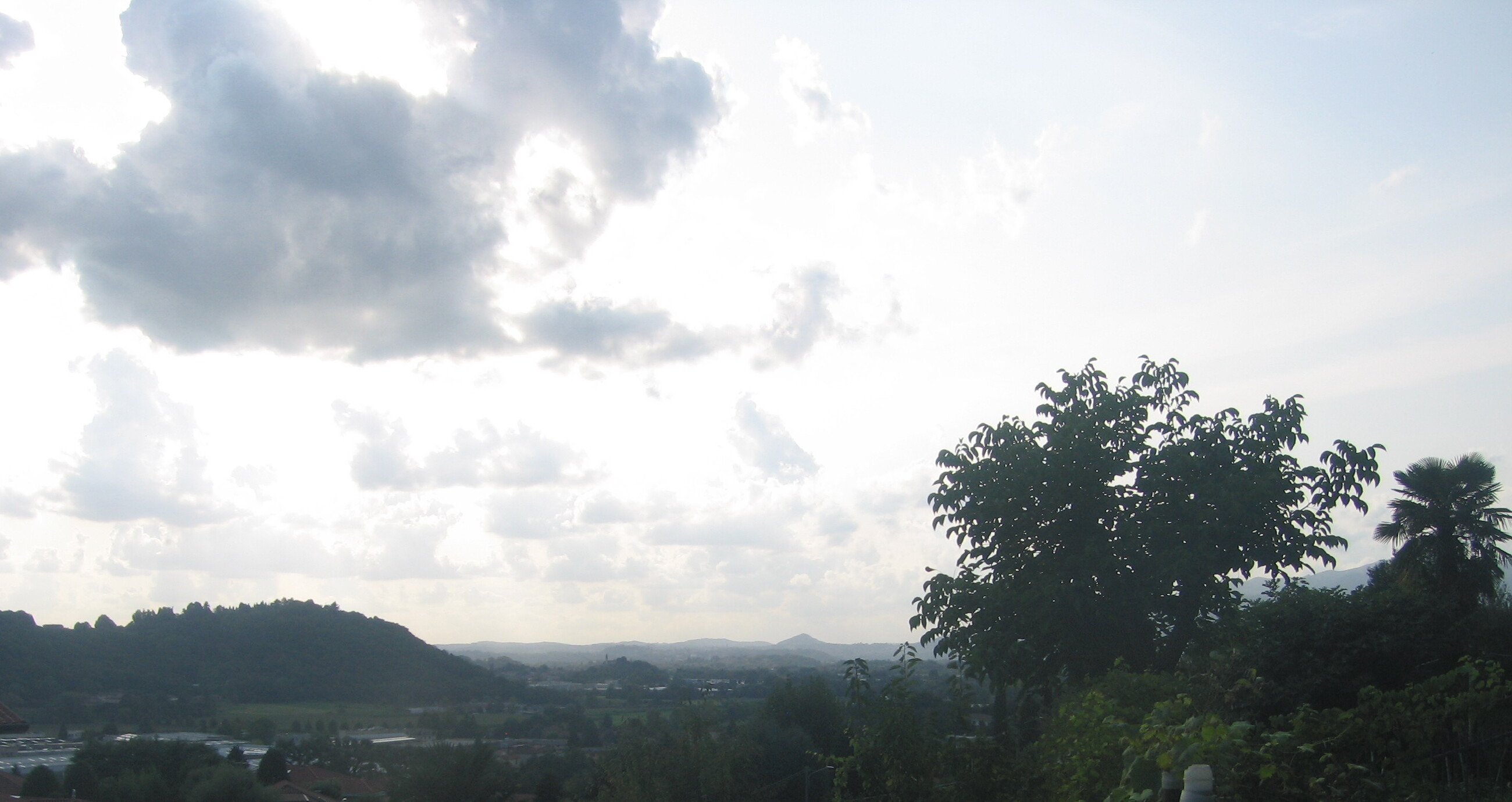 immagine della webcam nei dintorni di Valsecca: webcam Oggiono